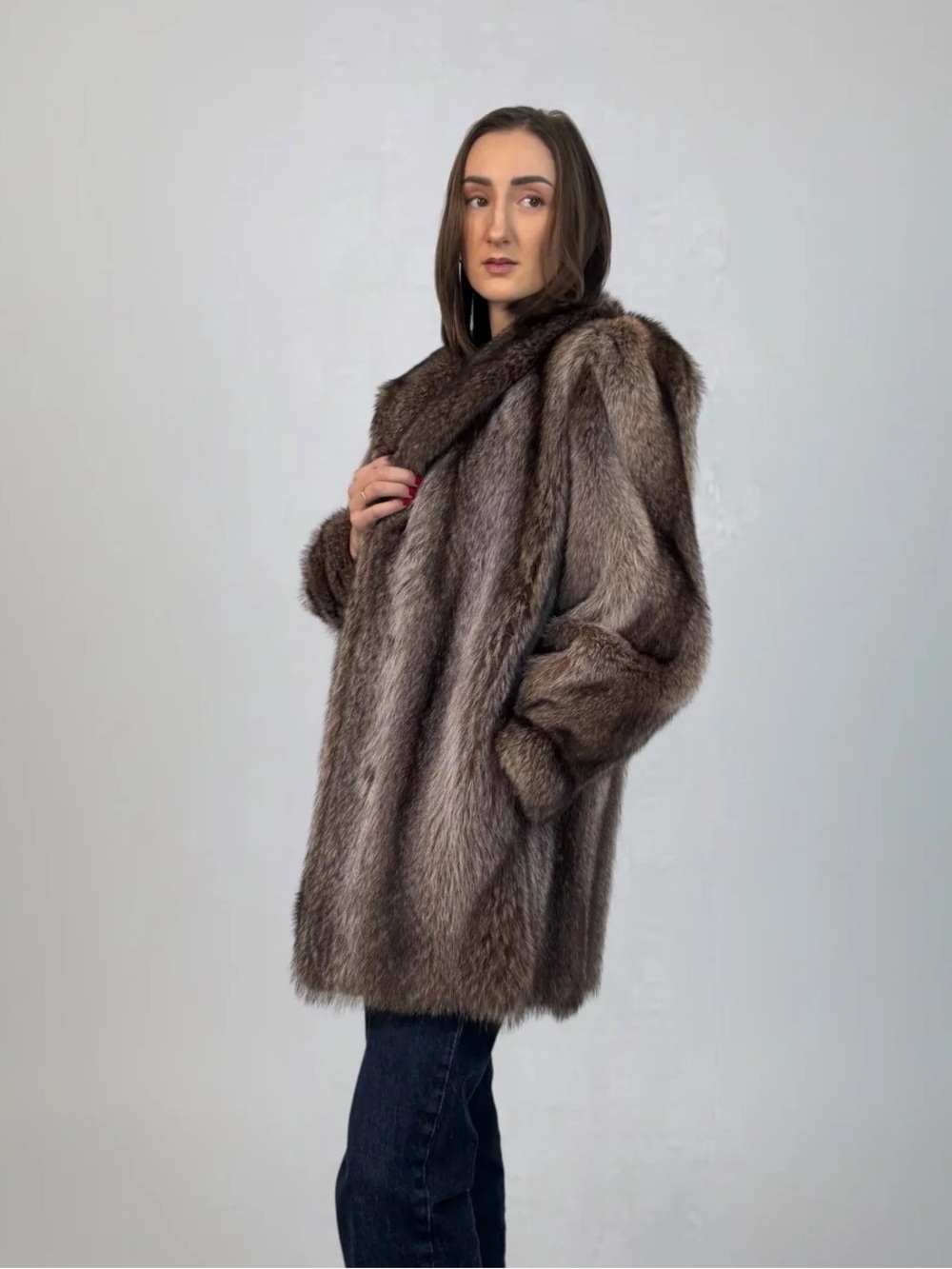Luxurious Vintage Natural Raccoon Jacket - Picture 4 of 6